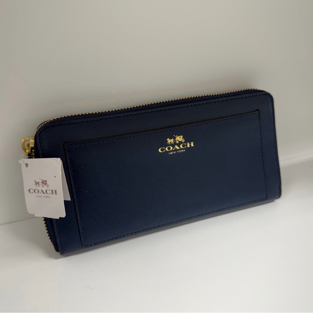 NWT Coach Navy Blue Zip Around Wallet Gold Hardware Leather Wallet - Picture 2 of 7